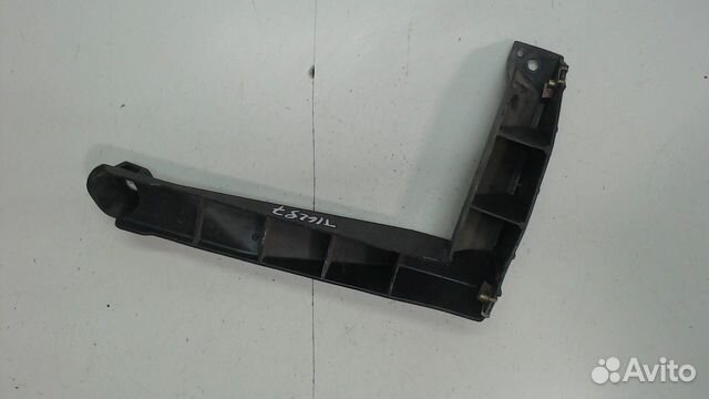 Кронштейн (лапа крепления) левый задний Volkswagen Кронштейн (лапа крепления) левый задний Volkswagen