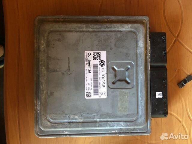 Блок управления двигателем Golf 6 1.6 tdi