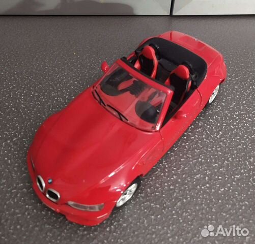 Модель автомобиля BMW Bburago