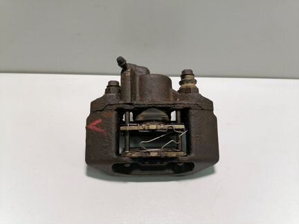 Суппорт задний левый Mitsubishi Pajero Sport KS1W