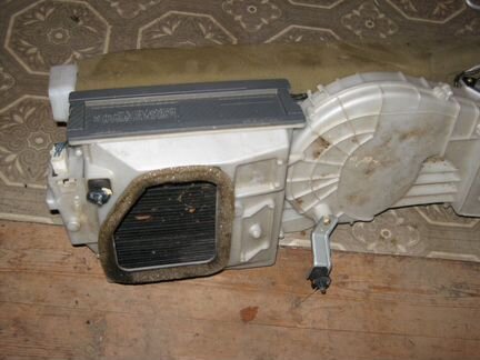 Toyota Crown S150 95-01 дополнительный кондиционер