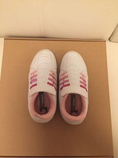 Детские кроссовки