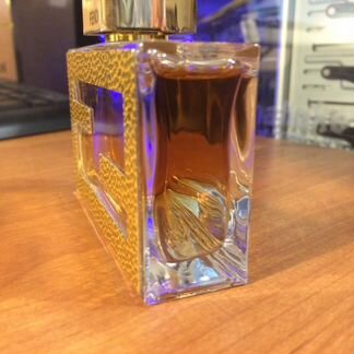 Fan di Fendi Leather Essence