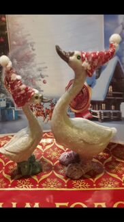 Гусь в новогоднем колпаке