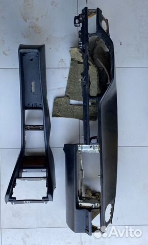 Панель Торпедо Mercedes W124