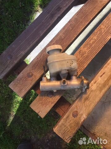 Бочонок тормозной жидкости в сборе Мицубиси лансер