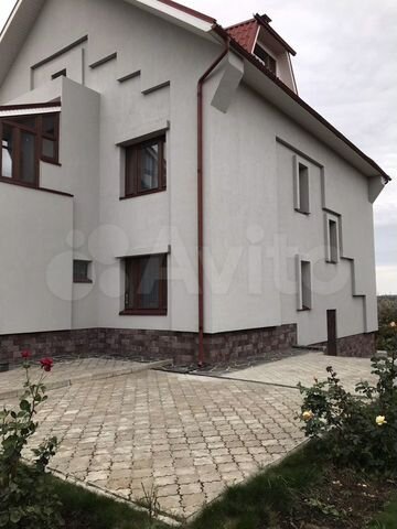 Коттедж 340 м² на участке 13 сот.