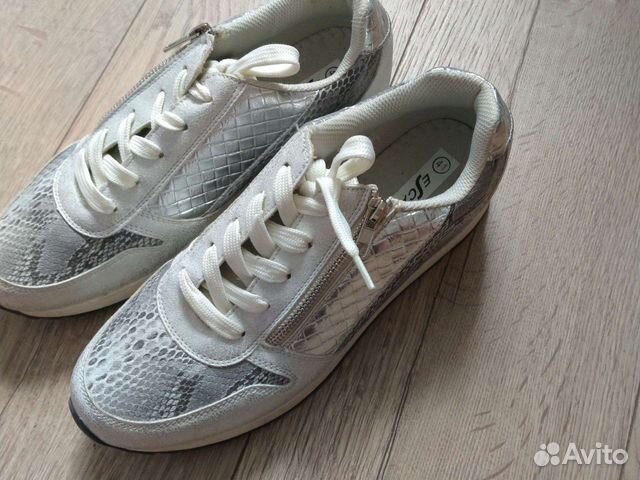 Кроссовки женские 41 размер бу