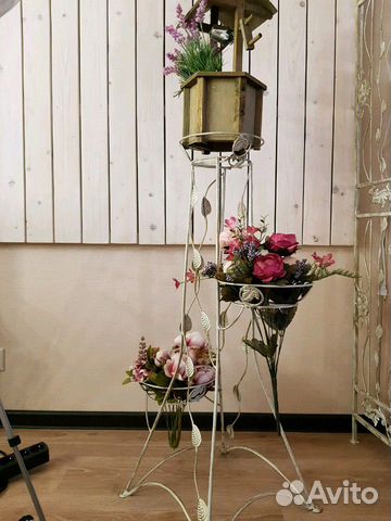 Подставка под кашпо