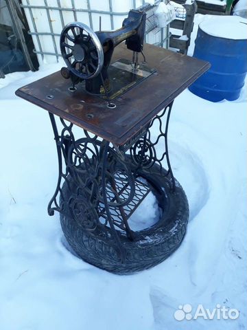 Швейная машинка Зингер