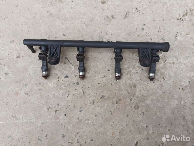 Топливная рампа Renault Logan Sandero