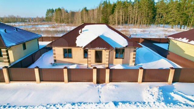 Коттедж 100 м² на участке 6 сот.