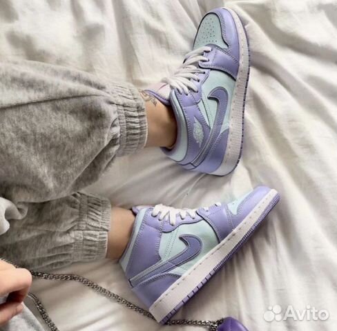 Air Jordan 1 Mid Glacier Blue