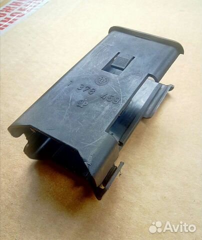 Кронштейн разъема дверей задний BMW E32