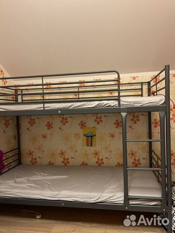 Двухярусная кровать IKEA металлическая