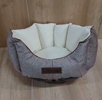 Продам домики, лежанки, диваны для собак и кошек