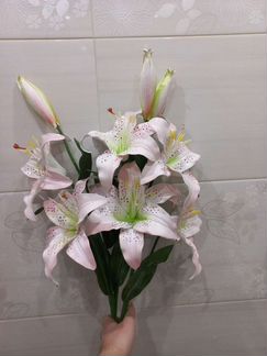 Лилии искусственные