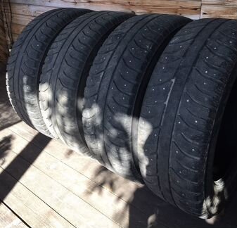 Bridgestone Ice Cruiser 7000 215/60 R17 100T