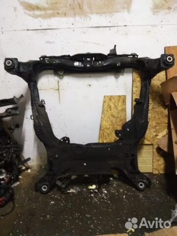 Передний подрамник Freelander 2.2D Фрилендер 06-14