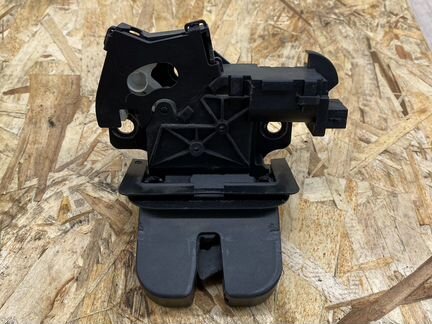 Замок крышки багажника audi a6 c6 allroad