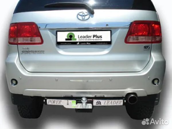 Фаркоп Toyota Fortuner 2005-2015