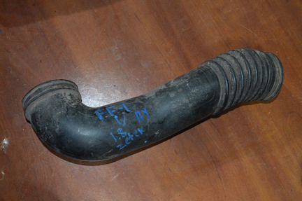 Патрубок воздушного фильтра Форд Фокус 1