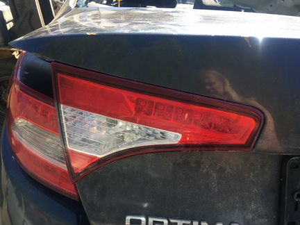 Фонарь правый левый крышки багажника Киа Оптима