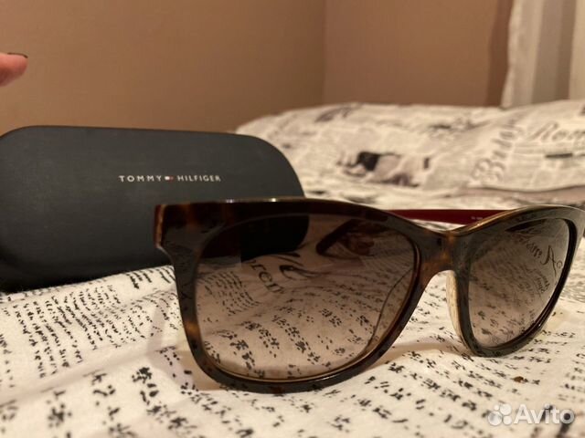 Солнцезащитные очки tommy hilfiger