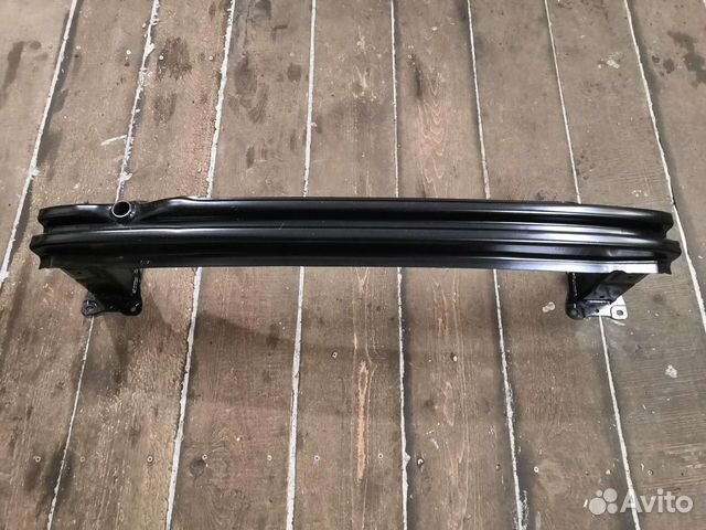 Усилитель бампера задний на Шкоду Карок