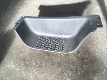 Накладка ступеньки передняя правая Ивеко Дейли