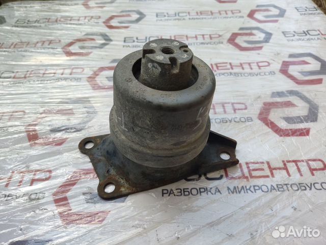 Подушка двигателя правая VW T5, Транспортер 5