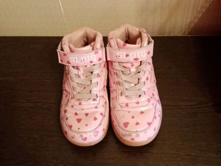 Кроссовки для девочки
