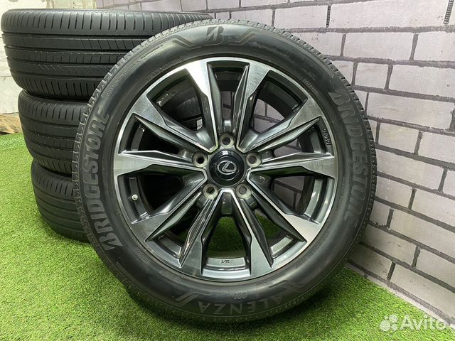 Оригинальные колеса на Lexus LX570 R21