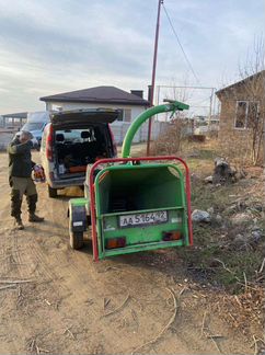 Измельчитель веток+ 2 работника