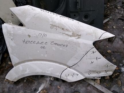 Крыло Mercedes sprinter