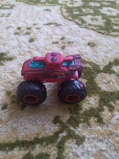 Машинка хотвилс