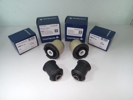 Сайлентблоки передних рычагов Opel Astra H/Zafira