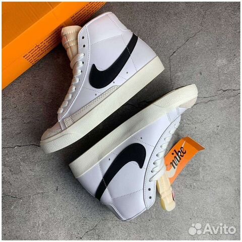 Кроссовки Nike Blazer MID