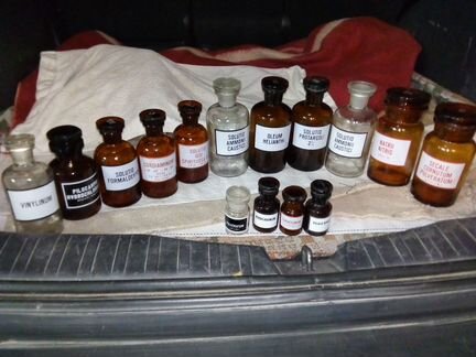 Раритетная аптечная посуда