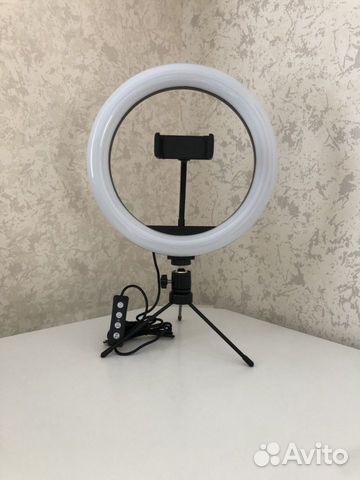 Настольная кольцевая лампа 26см