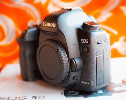 Canon 5D Mark II полный кадр. Пробег 7 тыс.кадров