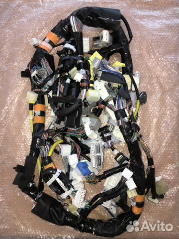 Жгут проводов toyota LC100 1hdfte 8213660176
