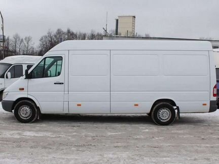 Mercedes Sprinter фургон цельнометаллический 2015 года