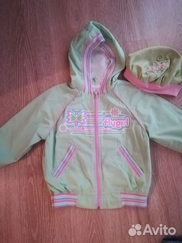 Ветровка-бомбер и берет для девочки 98-104