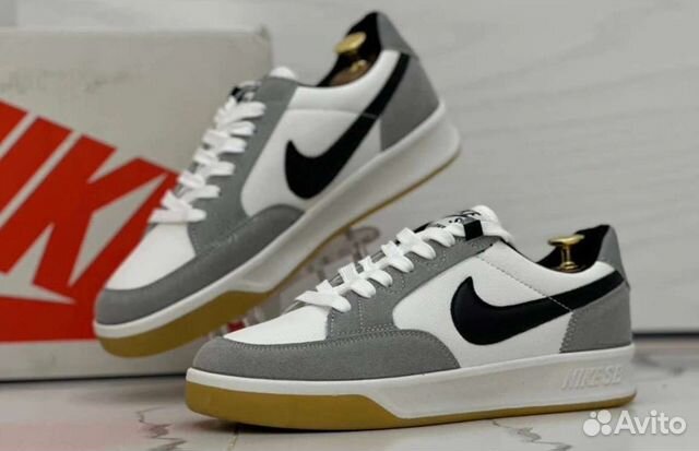 3863. Кроссовки Nike SB