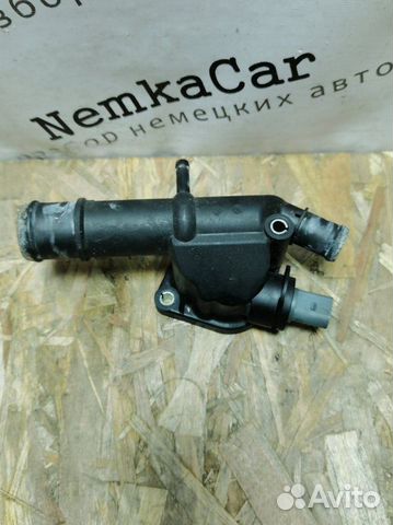 Фланец системы охлаждения Volkswagen Tiguan 5N1