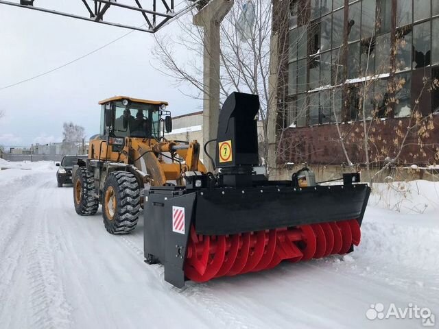 Снегоочиститель с автономным двигателем