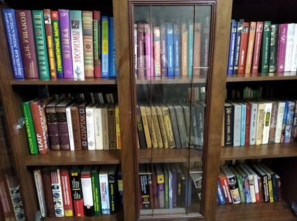 Книги в ассортименте