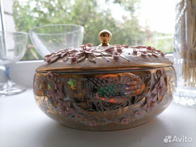 Фарфоровая шкатулка