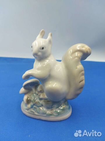 Статуэтка фарфор 